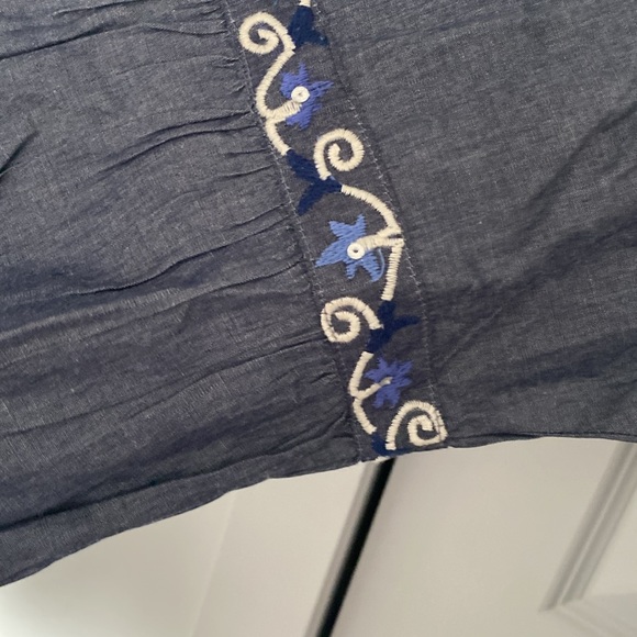 Miss June paris Stunning embroidery blouse - Picture 5 of 6